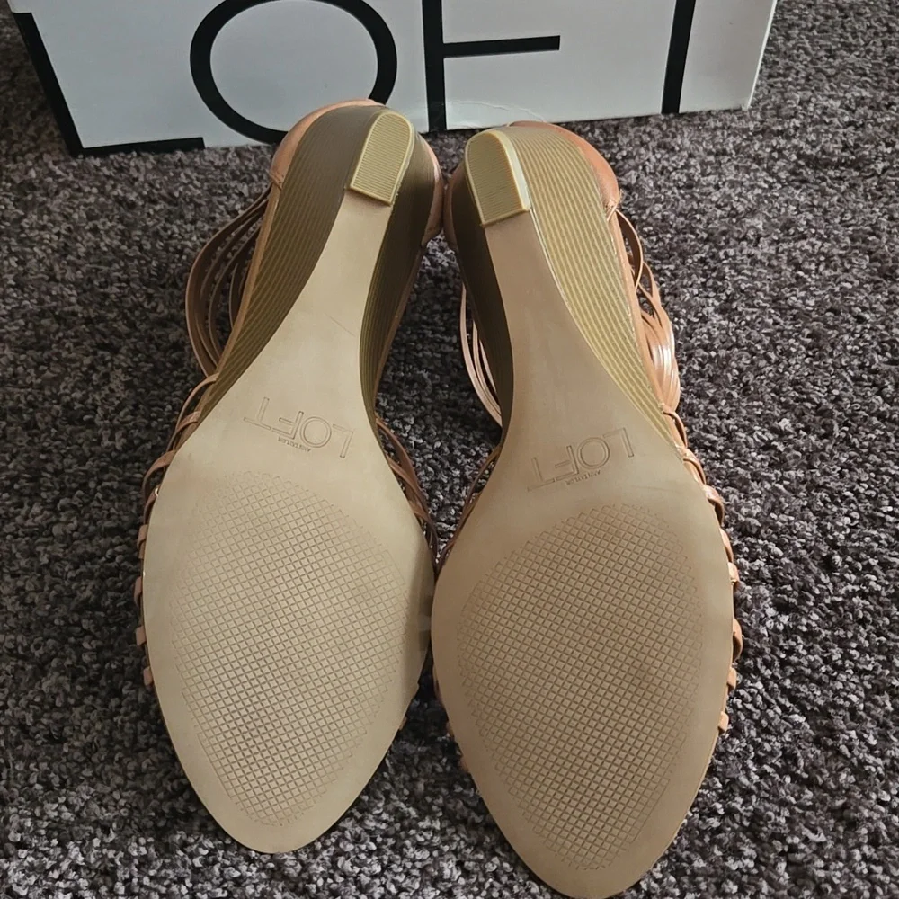 NEW Ann Taylor Loft Tan Strappy Wedge Sandals 8